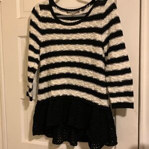 Knitted and knotted black&white striped sweater size medium